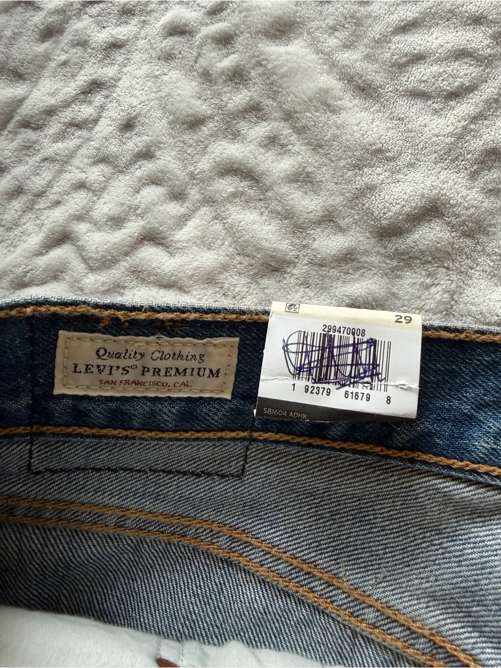 NWT Levi’s Premium Women’s Blue Denim Mini Skirt Size 29 100% Cotton - Picture 4 of 9